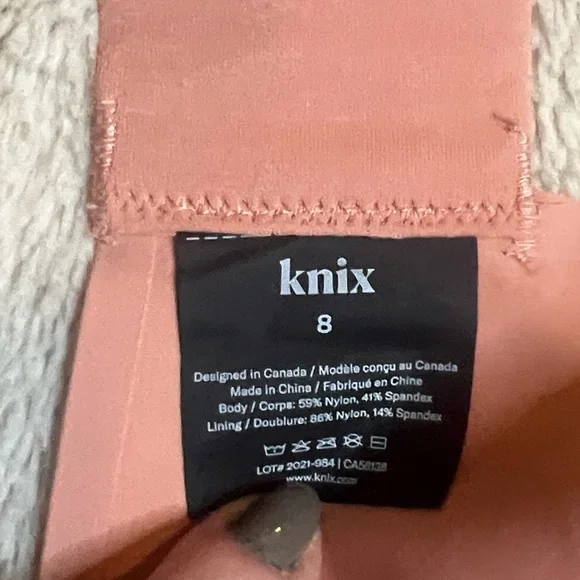 NWOT Knix Catalyst Front Zip Blush Pink Sports Bra sz 8 (40D/DD/DDD/E) - Picture 8 of 8